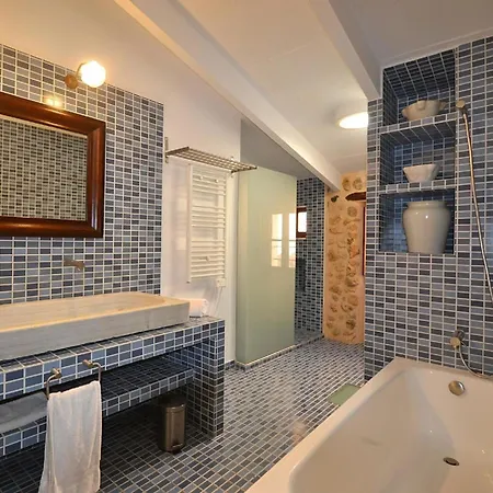 Mit Privatpool Fuer 12 Personen Ca 400 Qm In Consell, Mallorca Binnenland Von Mallorca *
